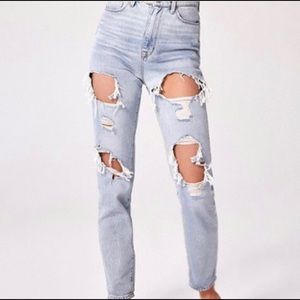 urban outfitter mom jeans